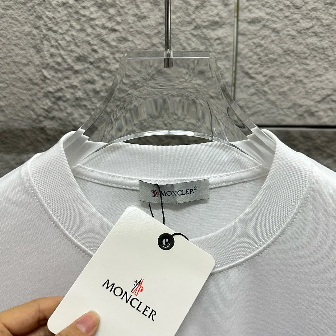 Moncle* *2025 New Arrival Classic Black White T Same Style Size： S （90-130 ） M （120-150 ） L （140-165 ） XL （160-180 ） XXL （180-210 ） ：Black White